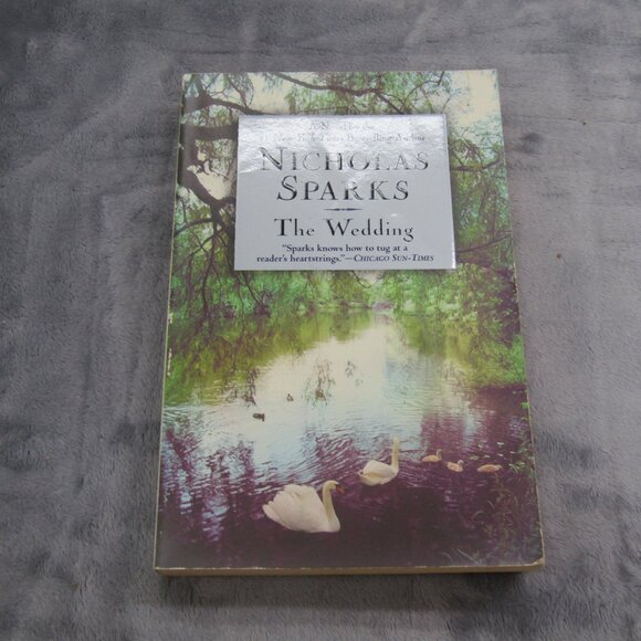 The Wedding By Nicholas Sparks Papercover Book - Picture 2 of 7